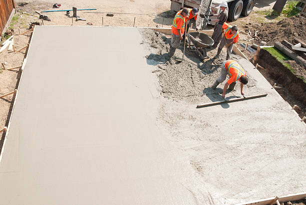 Best Concrete Sidewalk Installation in Diamondhead, MS